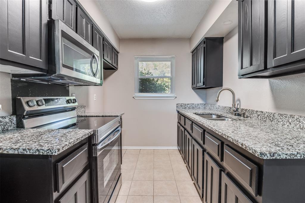 735 Middale Road Duncanville, TX 75116 - Photo 8 of 25