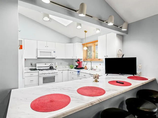 $250,000 | 1622-1624 Golfview Circle, Unit 1, Rantoul, IL 61866