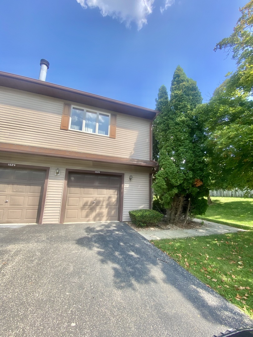 1826 Kerrybrook Court, Unit 1826 Sycamore, IL 60178 - Photo 1 of 15