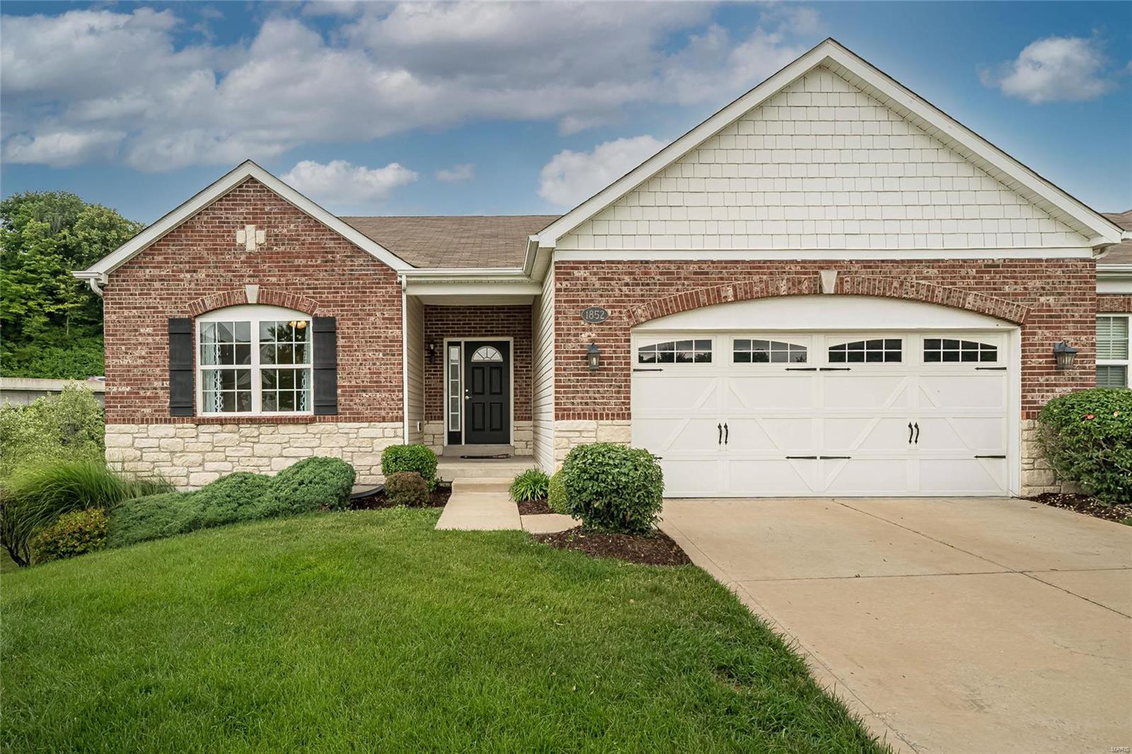 1852 Mill Ridge Court St. Louis, MO 63146 - Photo 1 of 38 Gallery Image 1
