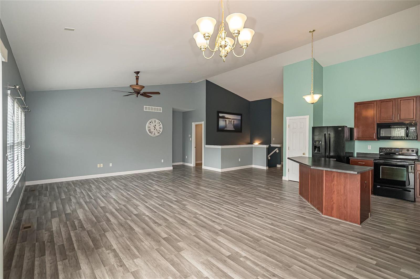 1852 Mill Ridge Court St. Louis, MO 63146 - Photo 12 of 38 Gallery Image 12