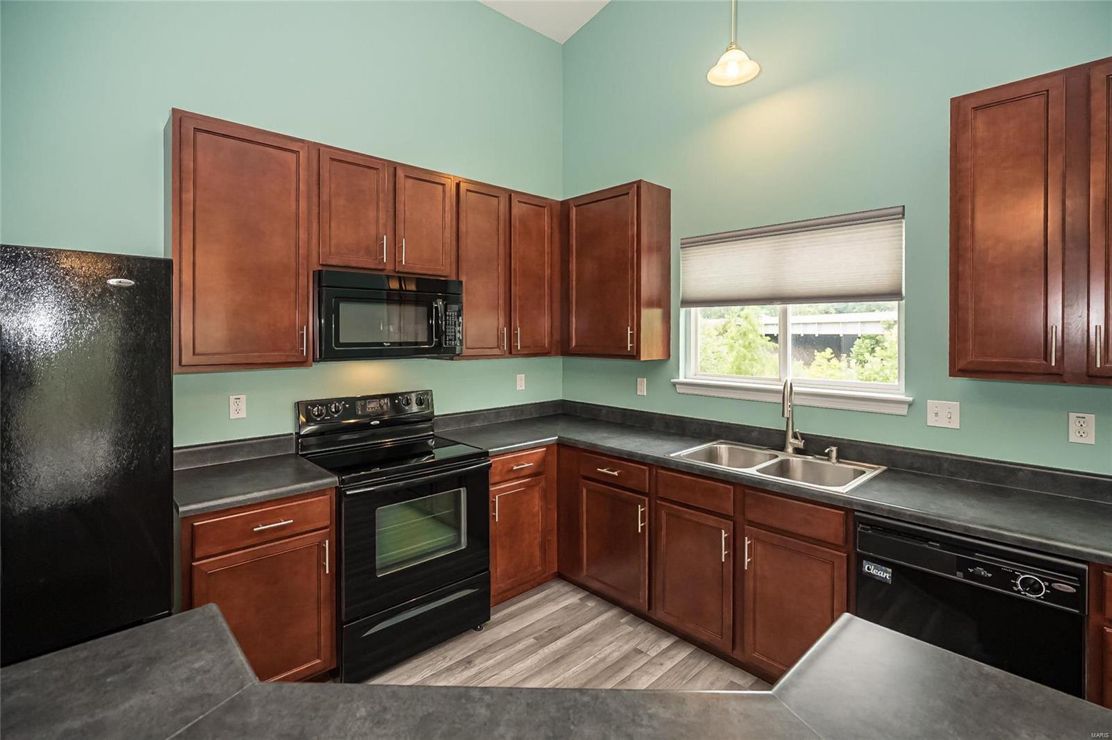 1852 Mill Ridge Court St. Louis, MO 63146 - Photo 14 of 38 Gallery Image 14
