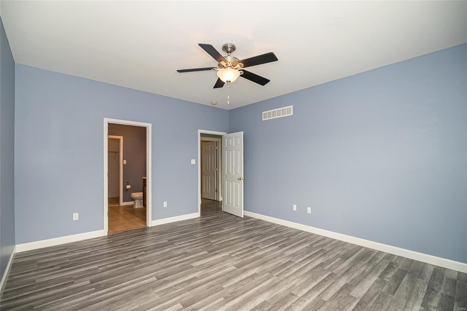 1852 Mill Ridge Court St. Louis, MO 63146 - Photo 17 of 38 Gallery Image 17