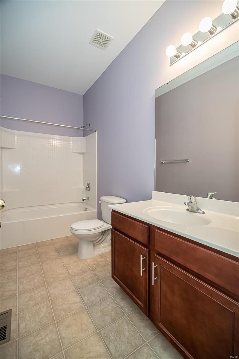 1852 Mill Ridge Court St. Louis, MO 63146 - Photo 23 of 38 Gallery Image 23