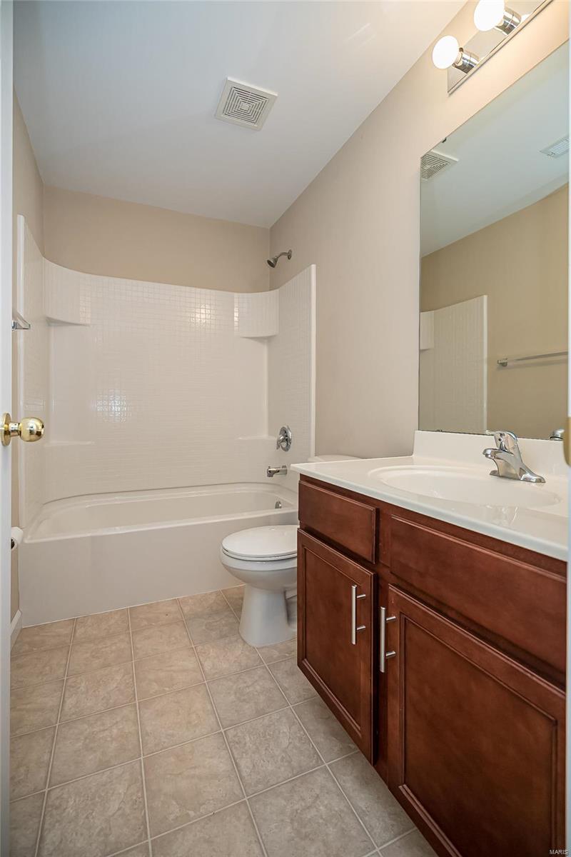 1852 Mill Ridge Court St. Louis, MO 63146 - Photo 29 of 38 Gallery Image 29