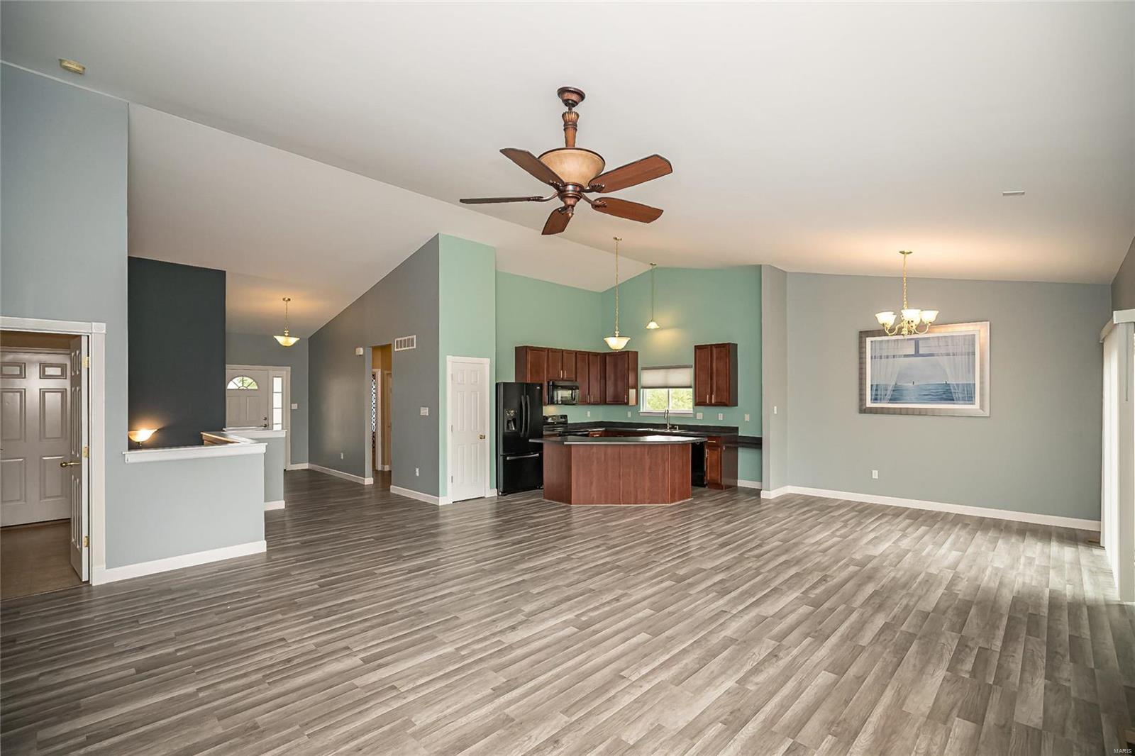 1852 Mill Ridge Court St. Louis, MO 63146 - Photo 8 of 38 Gallery Image 8