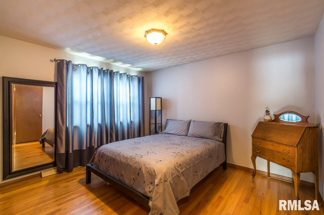 2852 Fairhaven Road Davenport, IA 52803 - Photo 13 of 19 Gallery Image 13