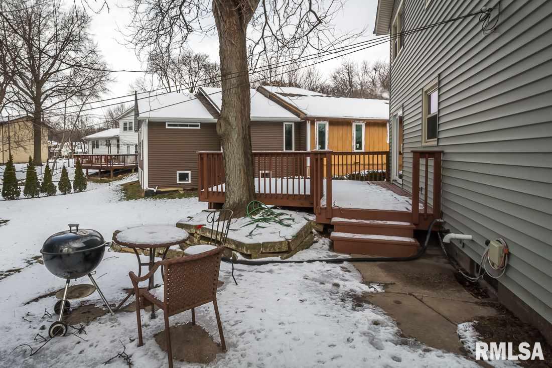 2852 Fairhaven Road Davenport, IA 52803 - Photo 18 of 19 Gallery Image 18