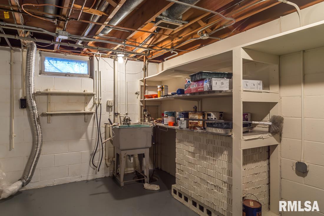 2852 Fairhaven Road Davenport, IA 52803 - Photo 19 of 19 Gallery Image 19