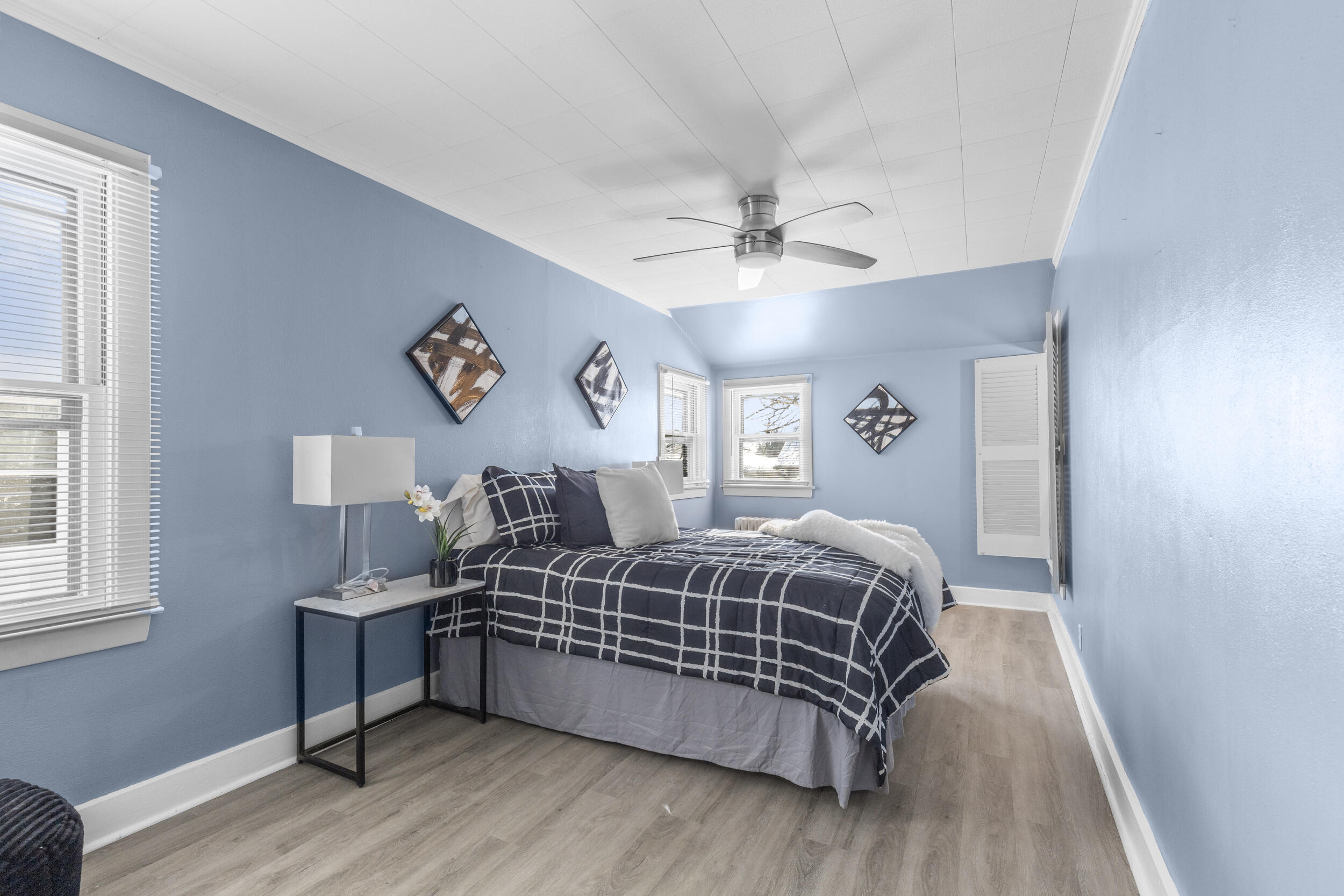 6221 West Fairview Avenue Milwaukee, WI 53213 - Photo 13 of 27 photo dec 11 2025, 10 56 38 pm