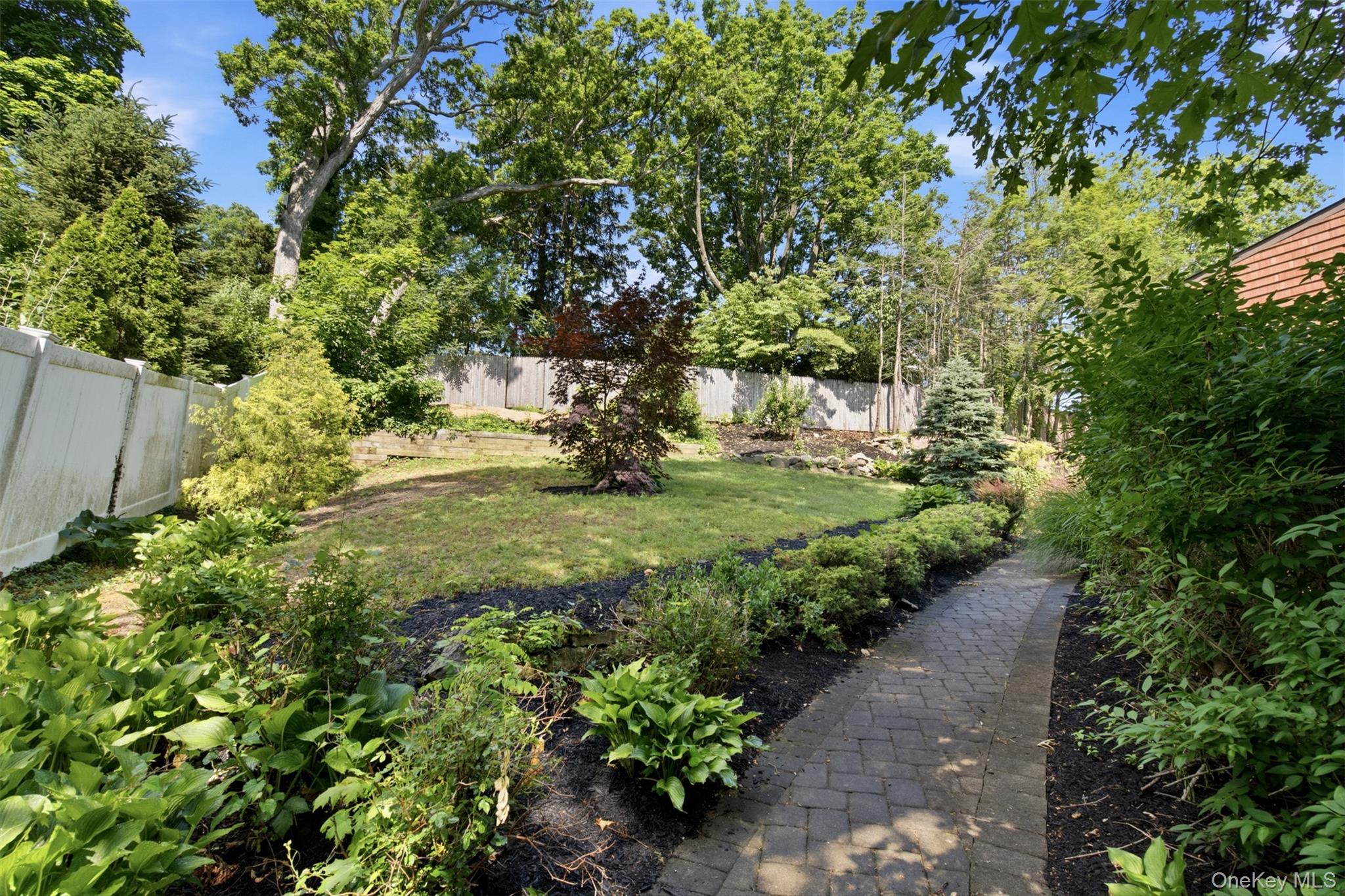29 Vineyard Road Huntington, NY 11743 - Photo 30 of 35
