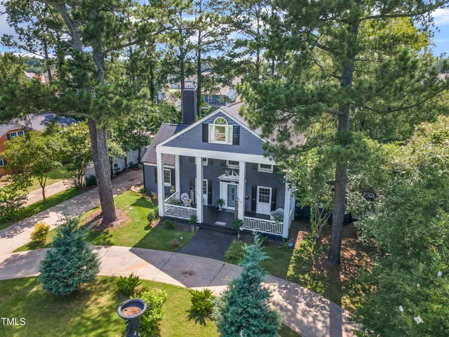 $425,000 | 300 South Pine Street, Benson, NC 27504