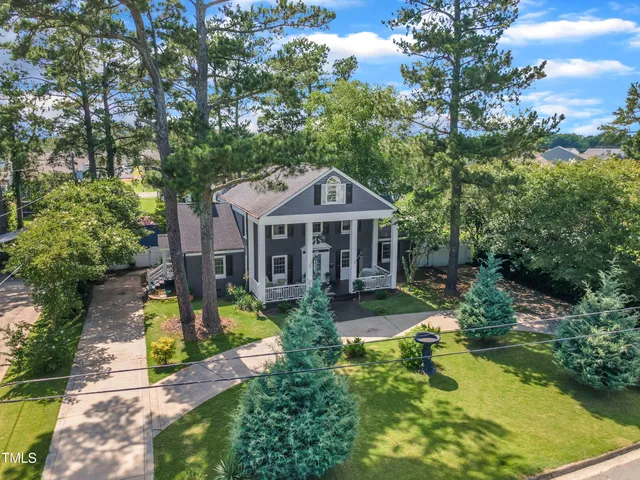 $425,000 | 300 South Pine Street, Benson, NC 27504