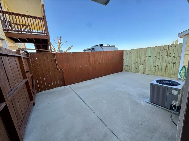 $1,500 | 5016 Interstate 35E, Waxahachie, TX 75167