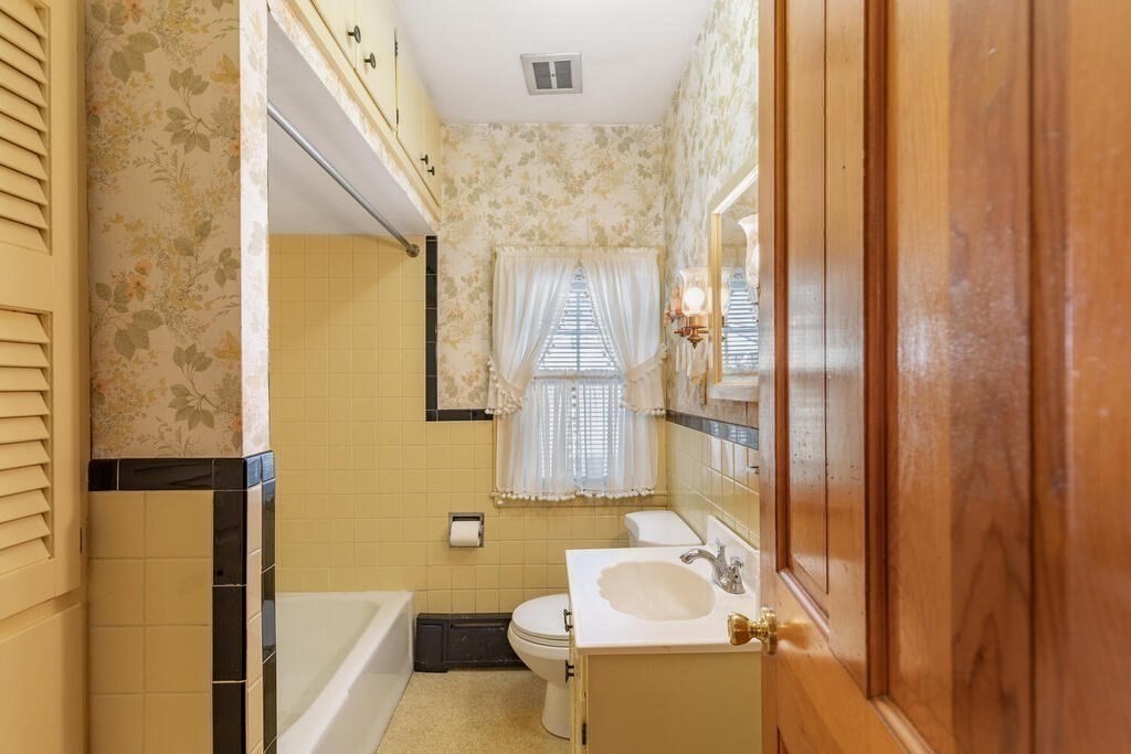 3 Elizabeth Road Gloucester, MA 01930 - Photo 20 of 31 Gallery Image 20