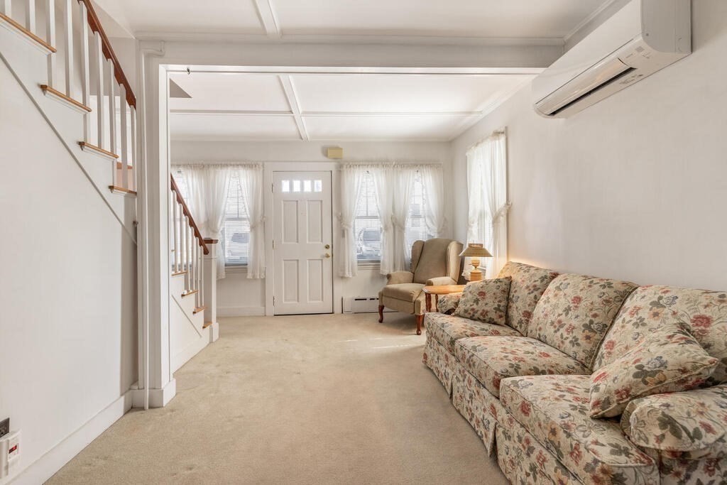 3 Elizabeth Road Gloucester, MA 01930 - Photo 6 of 31 Gallery Image 6