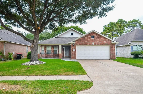 $1,900 | 8502 Manassas Lane, Houston, TX 77083
