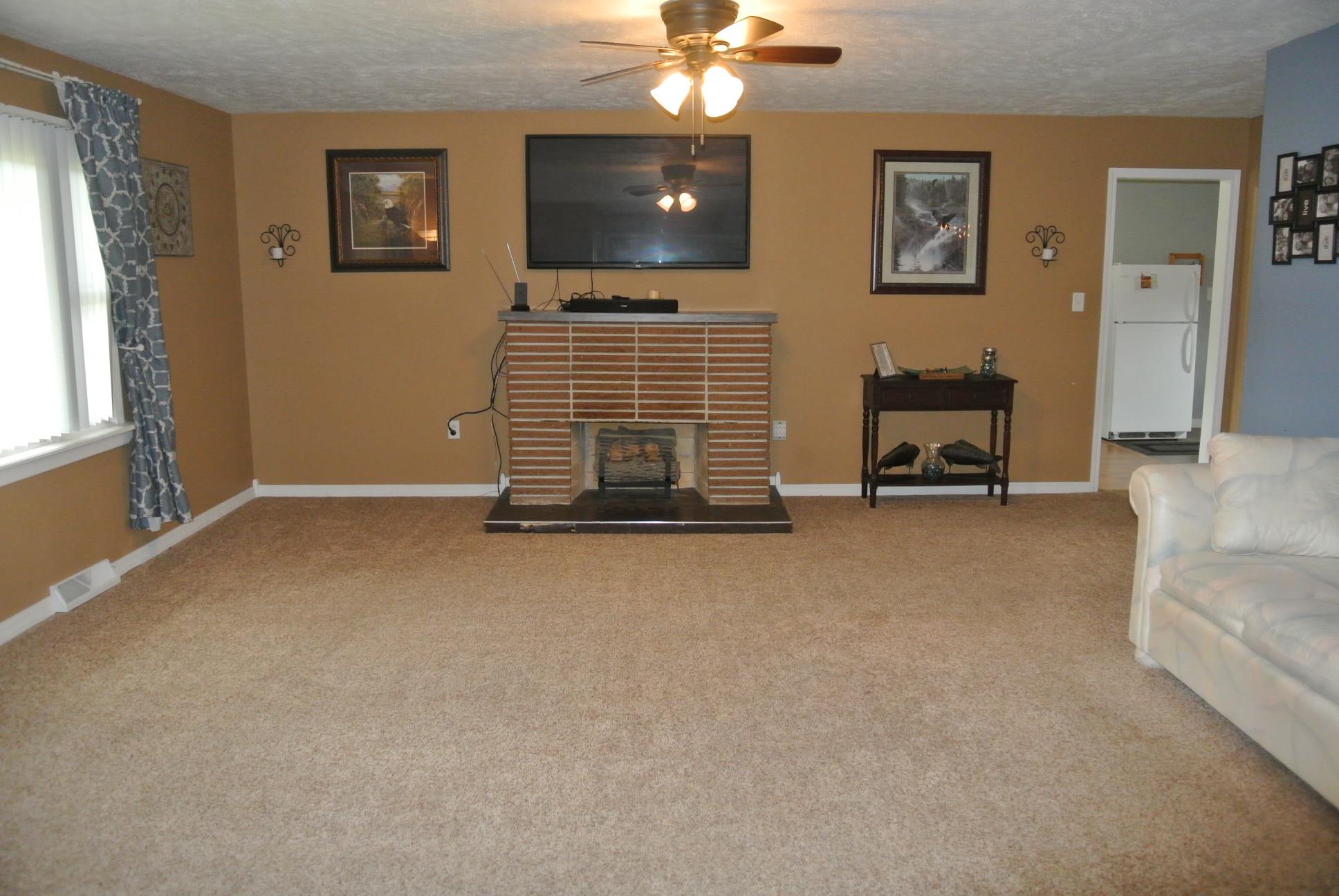 54550 Clover Road Mishawaka, IN 46545 - Photo 4 of 35
