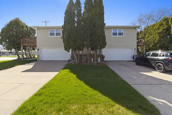 $379,900 | 1395 Inverness Lane, Neenah, WI 54956