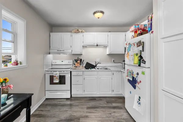 $379,900 | 1395 Inverness Lane, Neenah, WI 54956