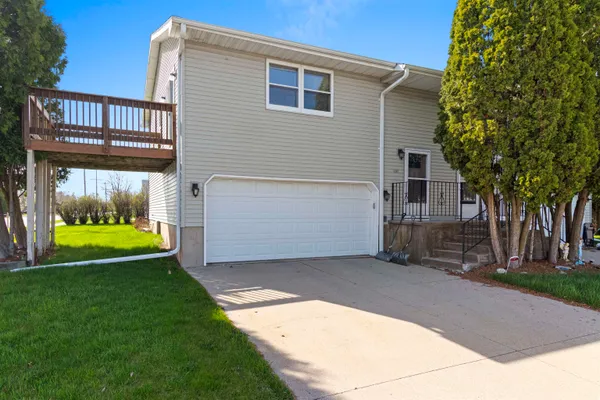 $379,900 | 1395 Inverness Lane, Neenah, WI 54956