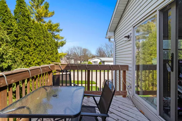 $379,900 | 1395 Inverness Lane, Neenah, WI 54956
