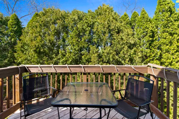 $379,900 | 1395 Inverness Lane, Neenah, WI 54956
