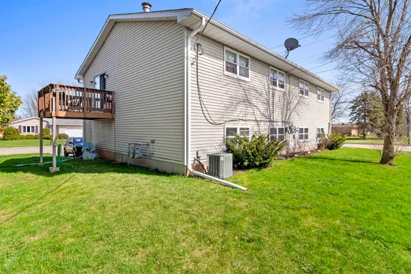 $379,900 | 1395 Inverness Lane, Neenah, WI 54956