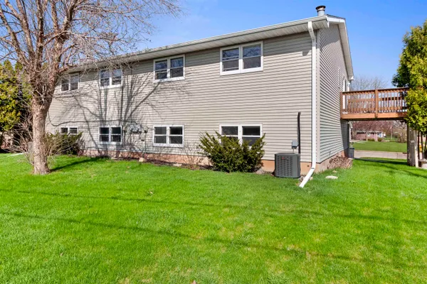 $379,900 | 1395 Inverness Lane, Neenah, WI 54956