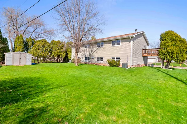 $379,900 | 1395 Inverness Lane, Neenah, WI 54956