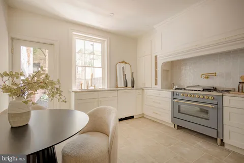 $1,495,000 | 514 Delancey Street, Philadelphia, PA 19106