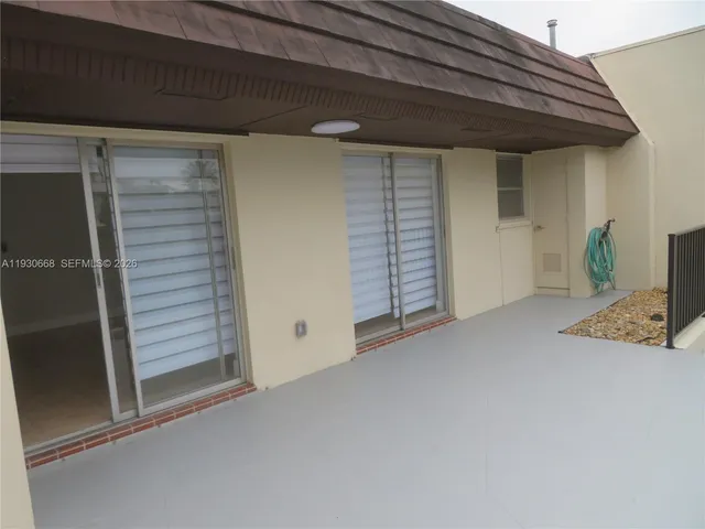 $2,600 | 7328 Miami Lakeway South, Miami Lakes, FL 33014