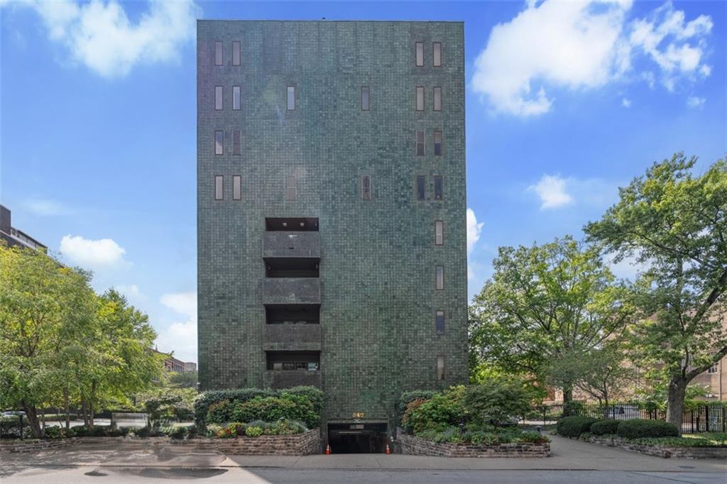 540 North Neville Street, Unit 303 Pittsburgh, PA 15213 - Photo 1 of 42