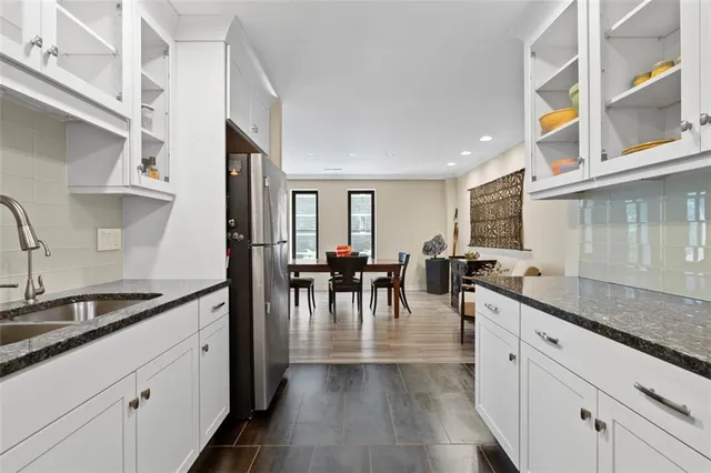 $365,000 | 540 North Neville Street, Unit 303, Pittsburgh, PA 15213