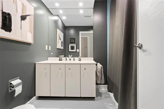 $365,000 | 540 North Neville Street, Unit 303, Pittsburgh, PA 15213