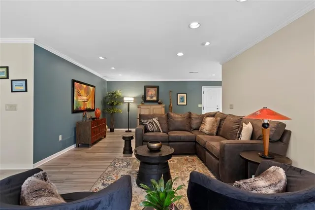 $365,000 | 540 North Neville Street, Unit 303, Pittsburgh, PA 15213