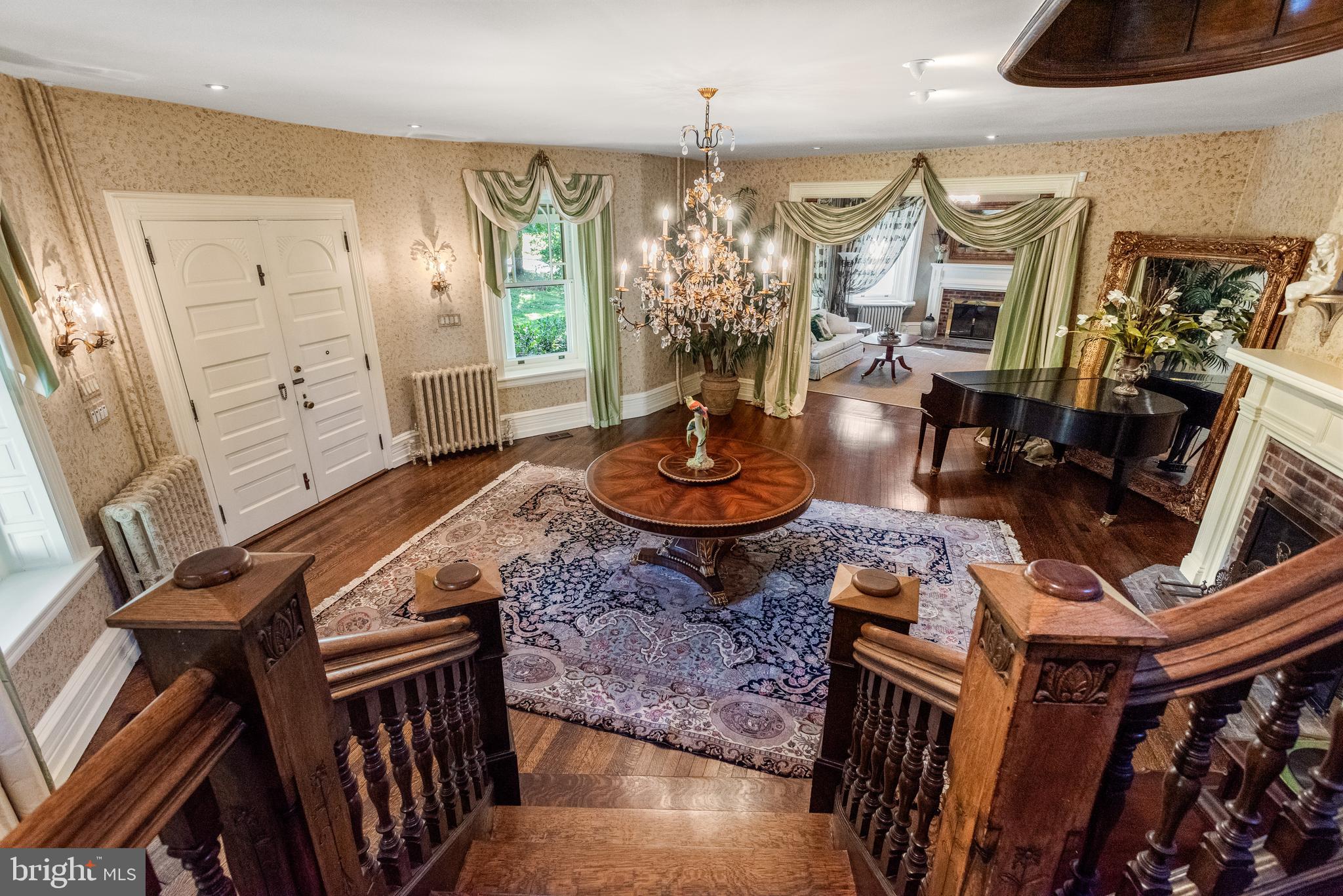 312 South Waterloo Road Devon, PA 19333 - Photo 6 of 70 Amazing center hall