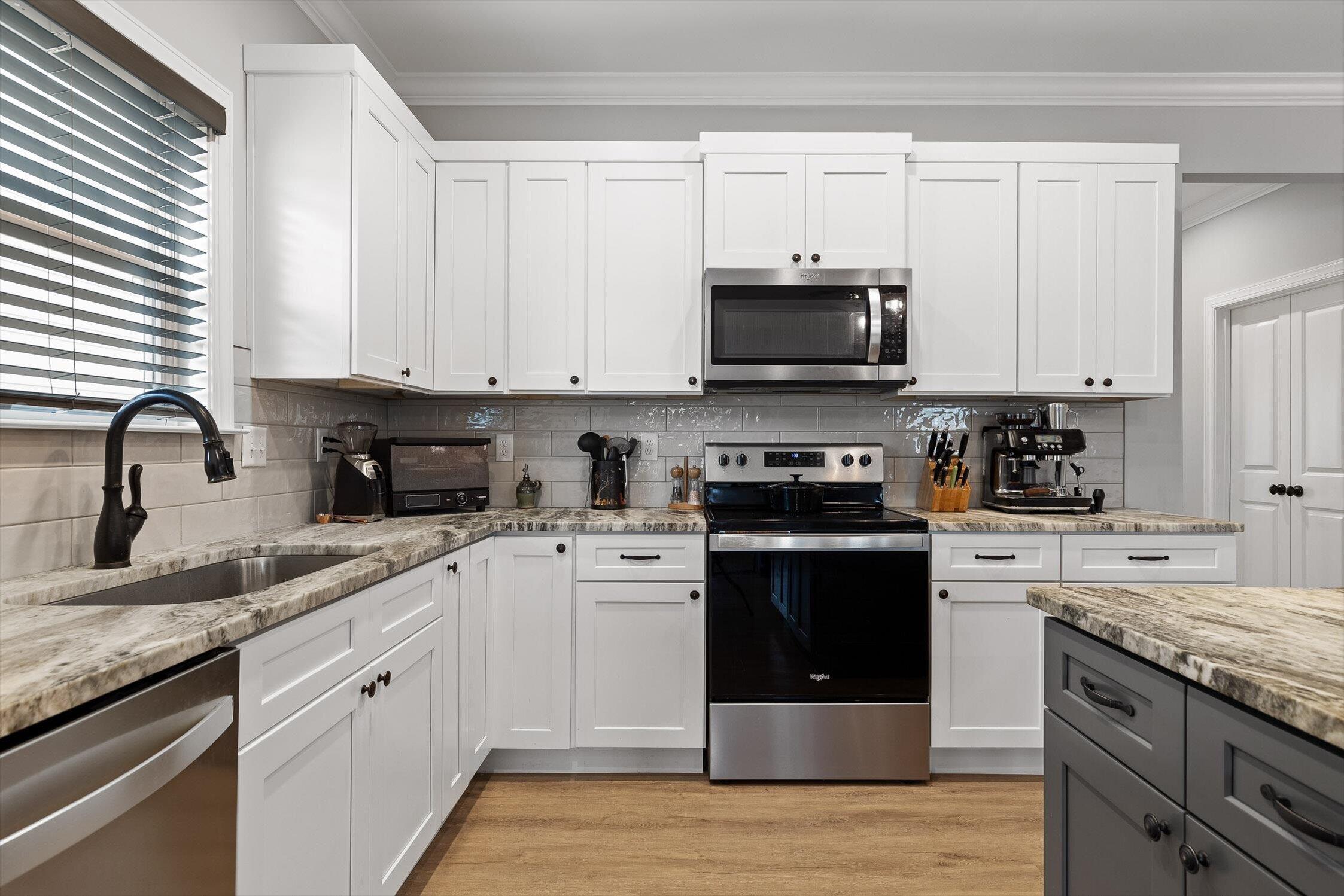 1046 Silverpine Drive Chattanooga, TN 37421 - Photo 15 of 41 Kitchen