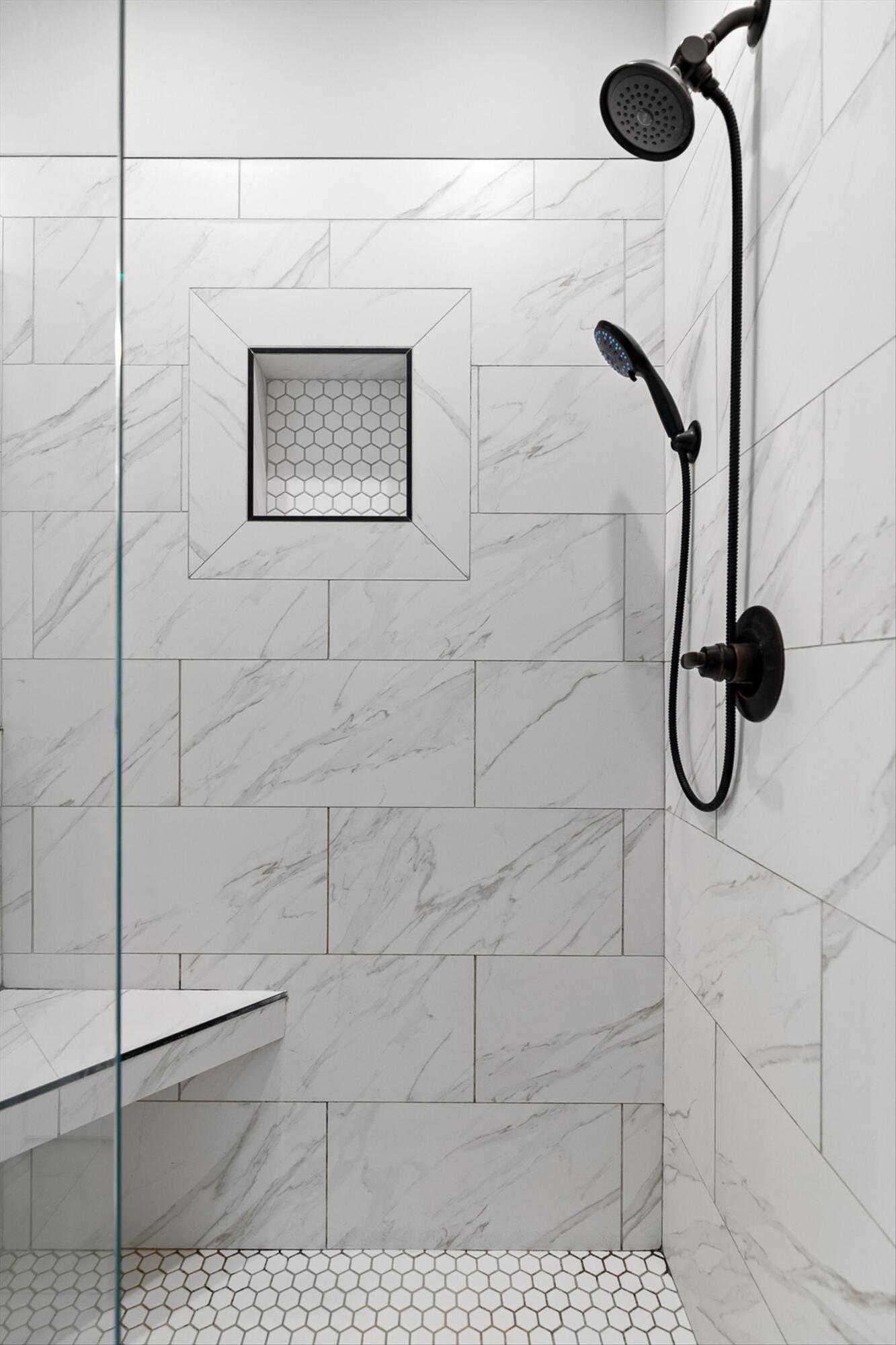 1046 Silverpine Drive Chattanooga, TN 37421 - Photo 23 of 41 Primary Bathroom