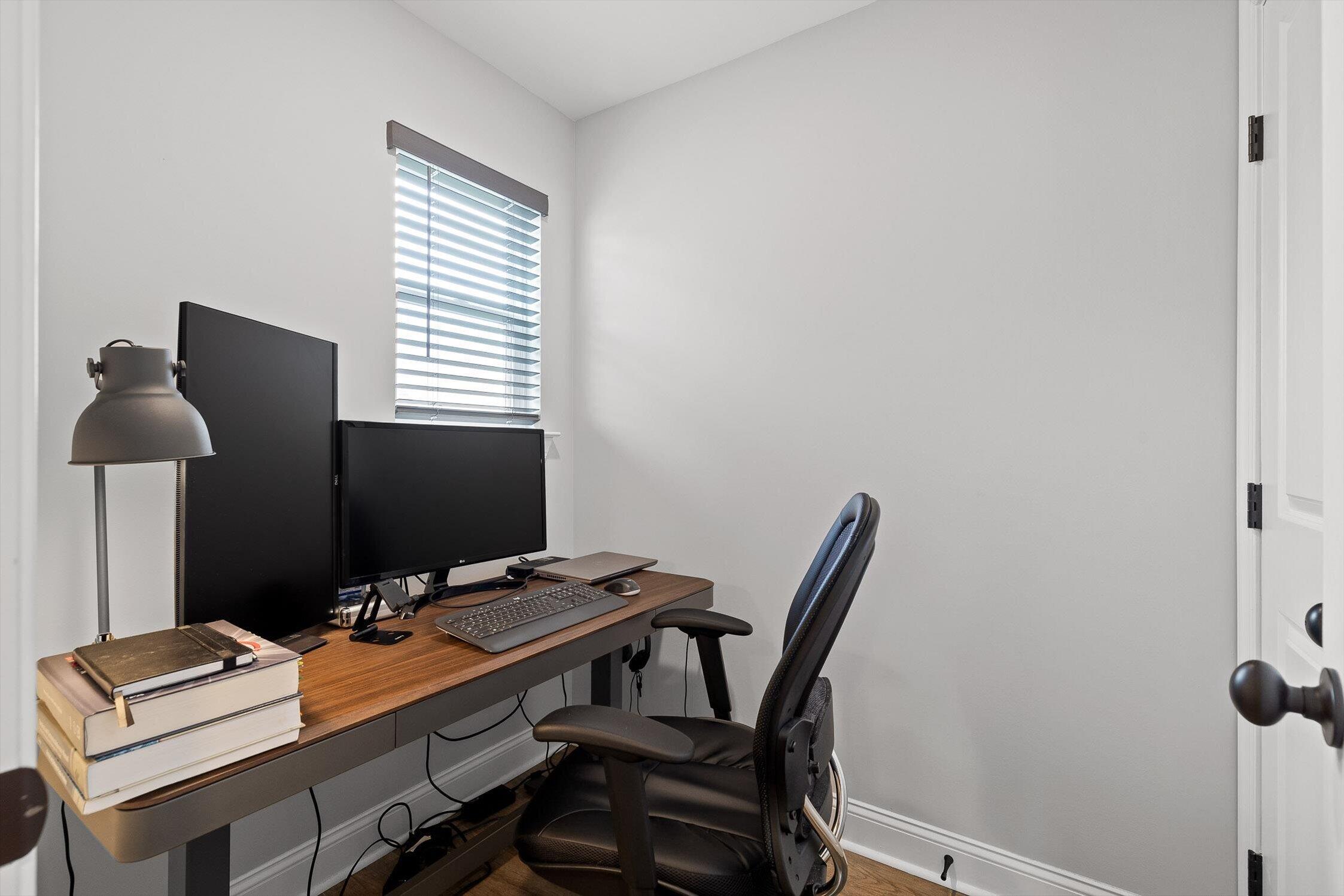 1046 Silverpine Drive Chattanooga, TN 37421 - Photo 30 of 41 Upstairs Office