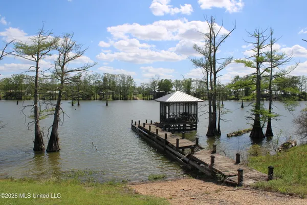 $250,000 | 180 Bungalow Lane, Tchula, MS 39169