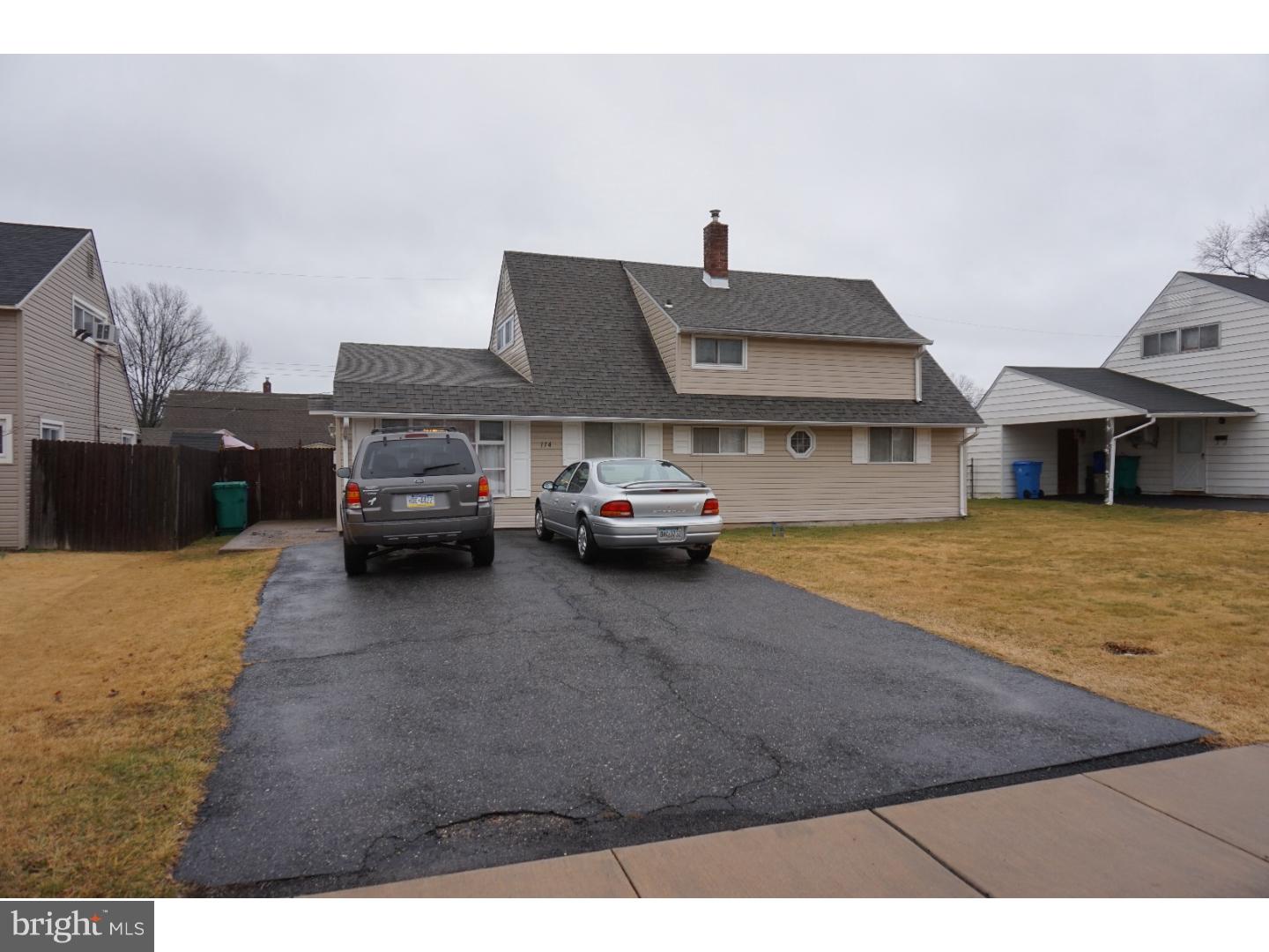 114 Goldengate Road Levittown, PA 19057 - Photo 1 of 23