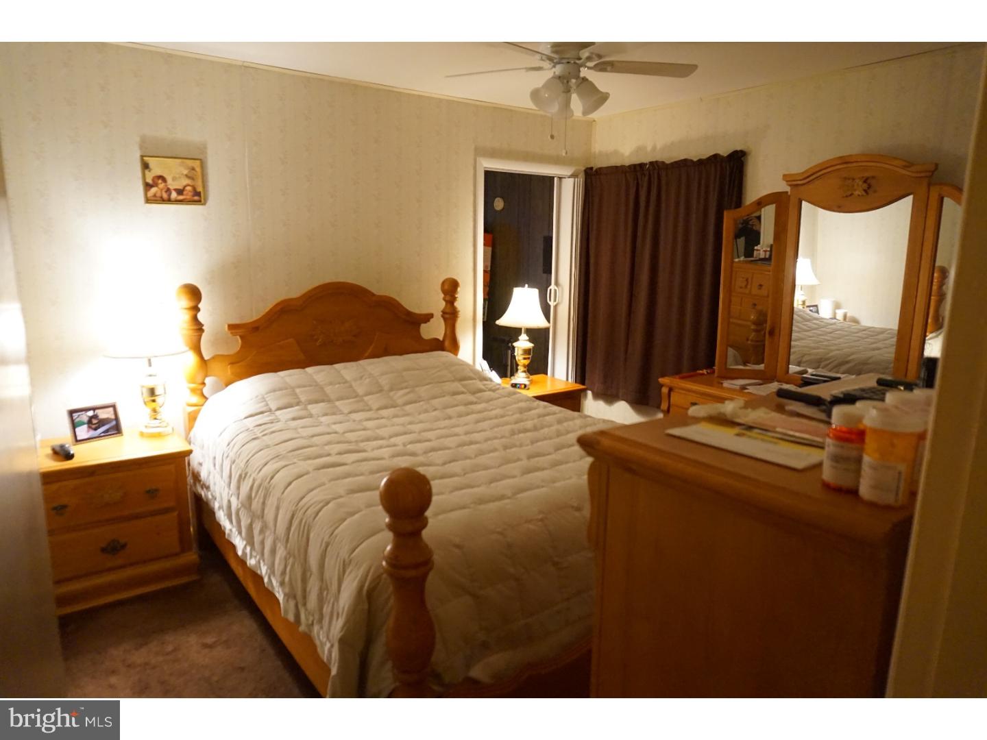 114 Goldengate Road Levittown, PA 19057 - Photo 14 of 23