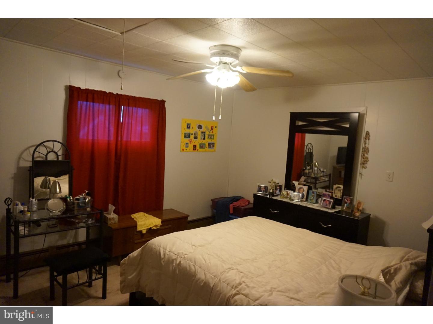 114 Goldengate Road Levittown, PA 19057 - Photo 15 of 23