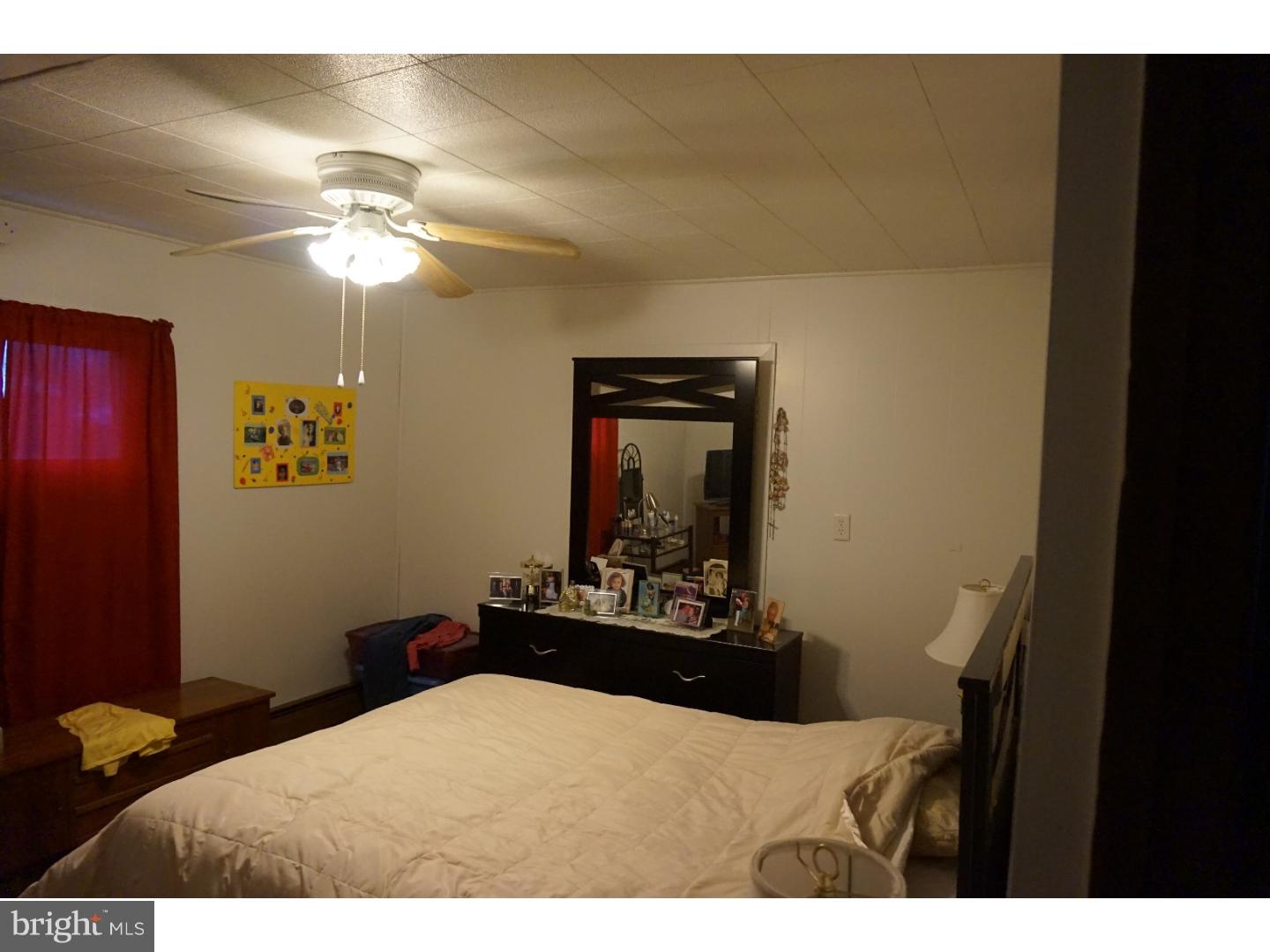 114 Goldengate Road Levittown, PA 19057 - Photo 16 of 23