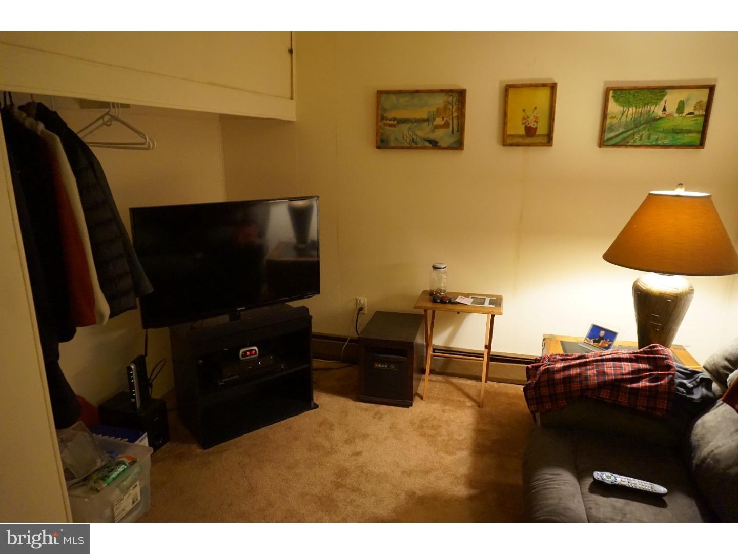 114 Goldengate Road Levittown, PA 19057 - Photo 19 of 23