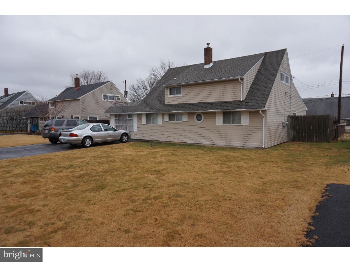 114 Goldengate Road Levittown, PA 19057 - Photo 3 of 23