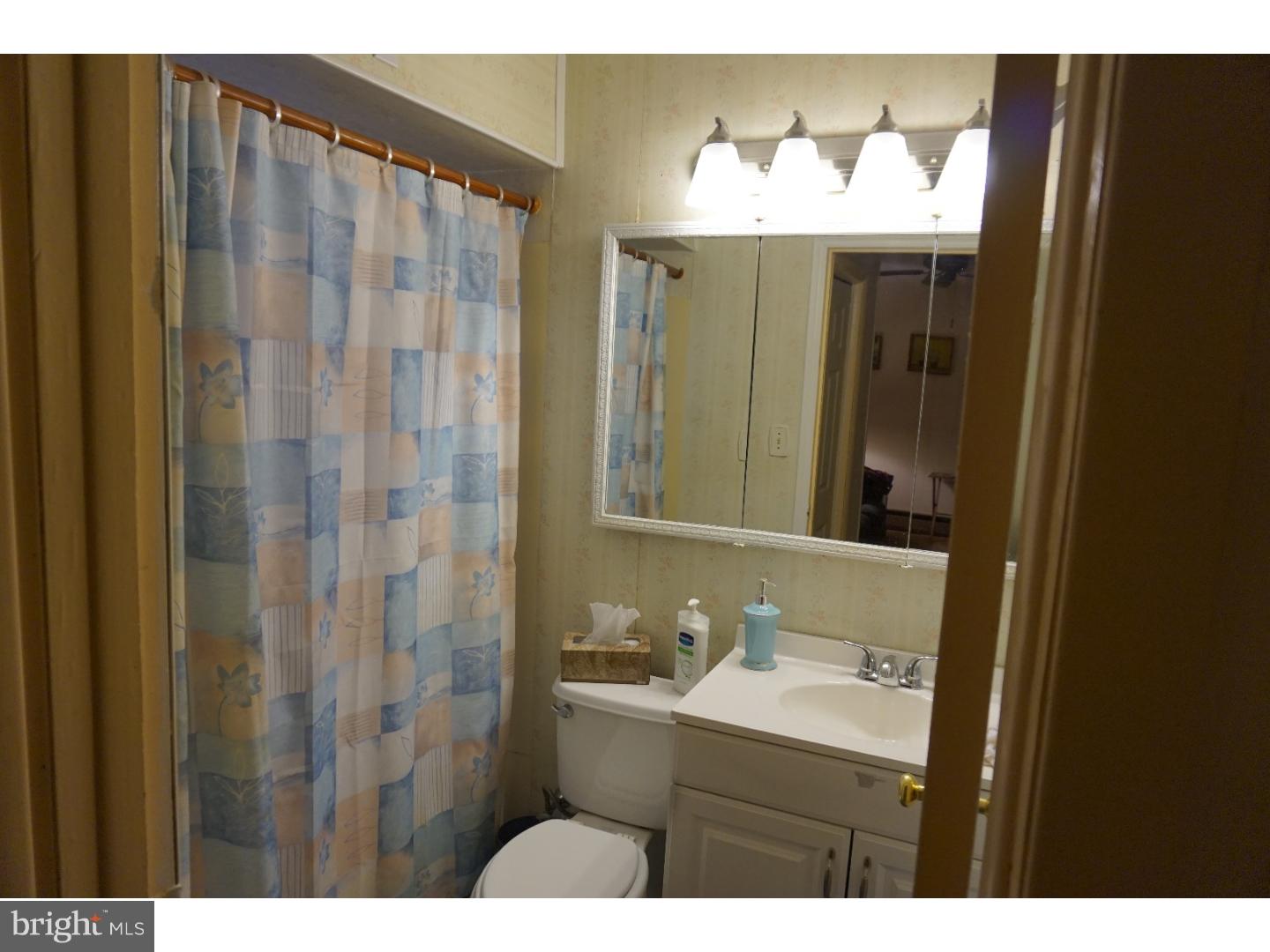 114 Goldengate Road Levittown, PA 19057 - Photo 22 of 23