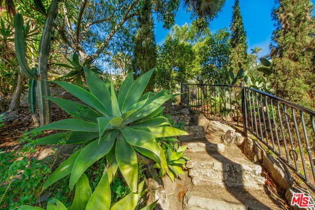 $1,450,000 | 4425 Don Miguel Drive, Los Angeles, CA 90008