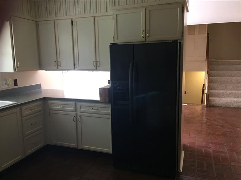 735 Koonce Road Hermitage, PA 16148 - Photo 8 of 25 KITCHEN